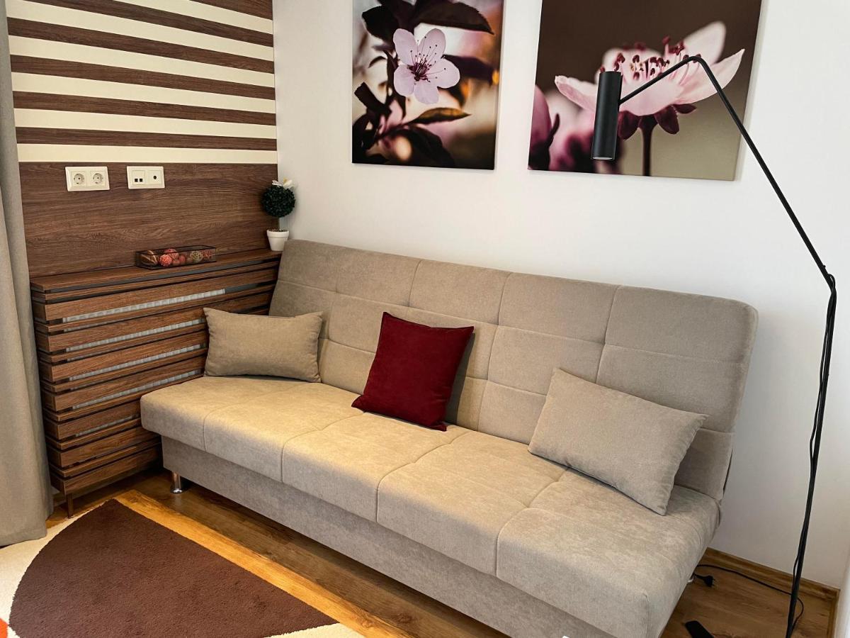Doczy Private Apartment Debrecen Esterno foto