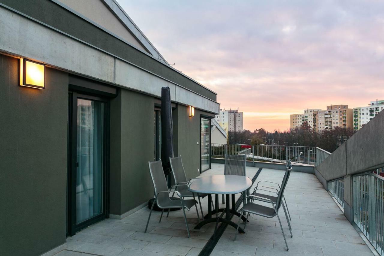 Doczy Private Apartment Debrecen Esterno foto