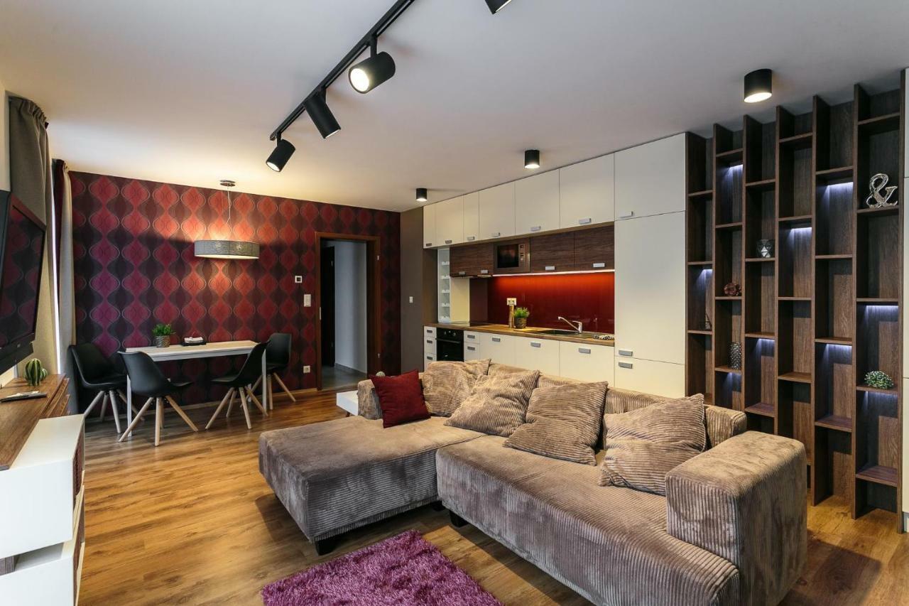 Doczy Private Apartment Debrecen Esterno foto