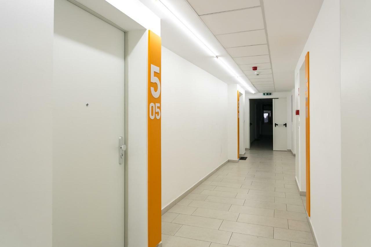 Doczy Private Apartment Debrecen Esterno foto