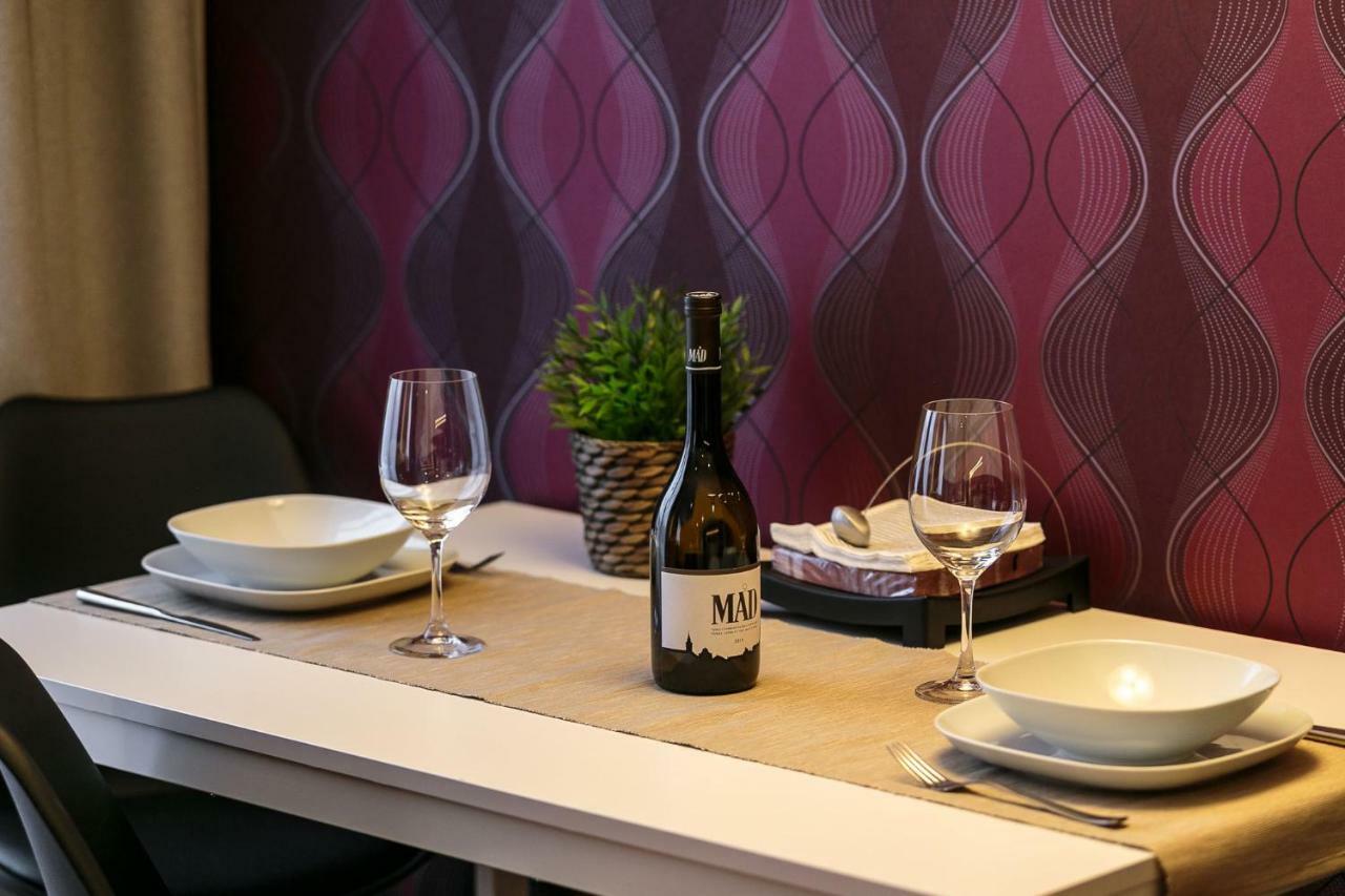 Doczy Private Apartment Debrecen Esterno foto